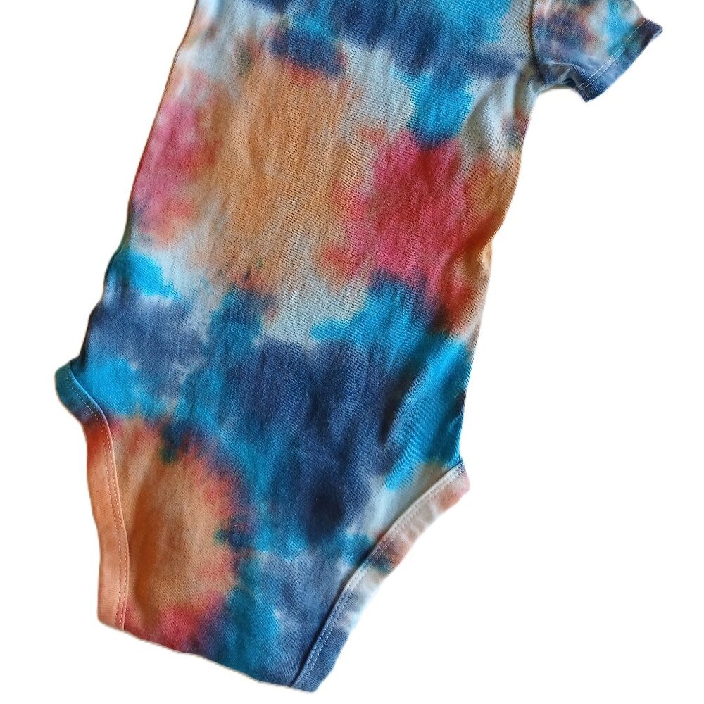 Tie Dye Baby Bodysuit With Abstract Pattern in Blue Red Orange 18 Months NWT - Picture 12 of 16
